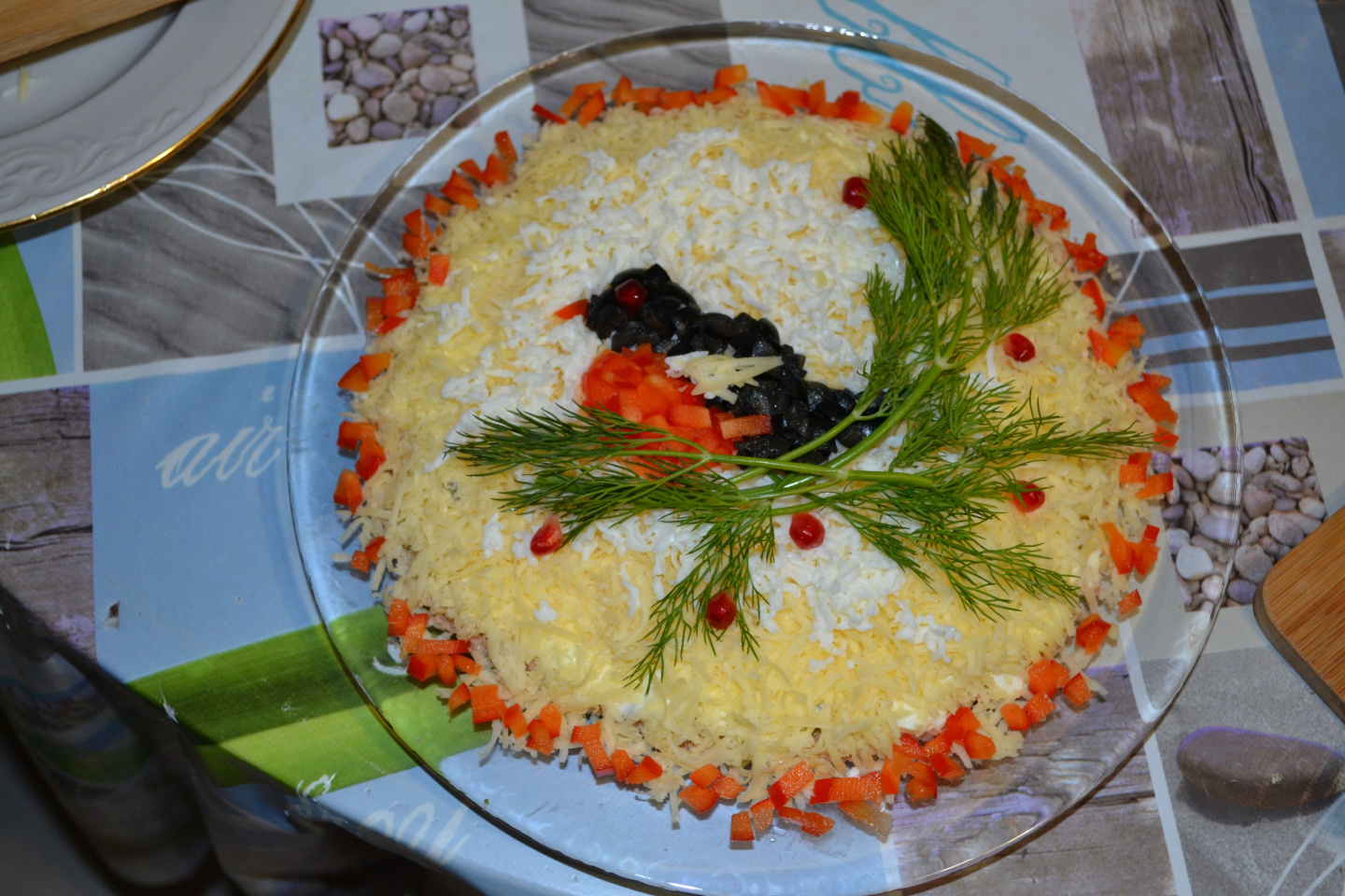 Салат Снегирь на ветке Новогодние и Рождественские блюда