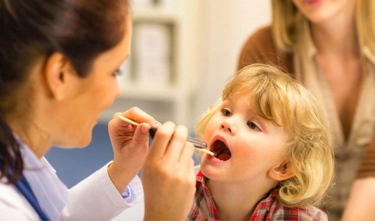 Аденоидит может спровоцировать кашель Аденоидит может спровоцировать кашель