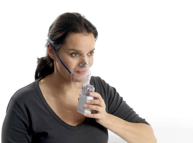 Фото и видео в этой статье расскажет, как делать ингаляции при сухом кашле небулайзером Фото и видео в этой статье расскажет, как делать ингаляции при сухом кашле небулайзером