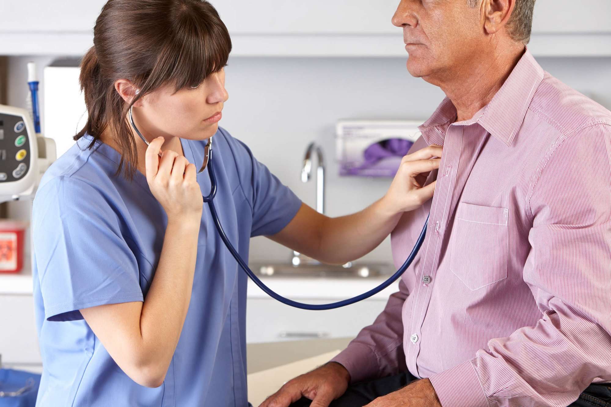 При многих заболеваниях дыхательной системы развивается сухой кашель – как остановить этот симптом, читайте в нашем руководстве. При многих заболеваниях дыхательной системы развивается сухой кашель – как остановить этот симптом, читайте в нашем руководстве.